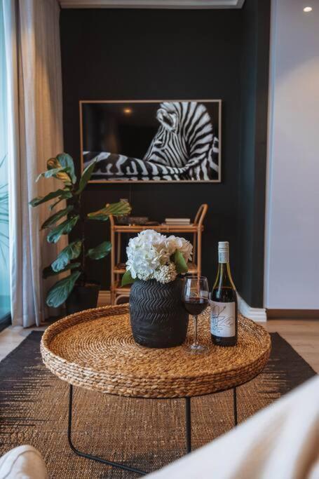 "Lykke On Bree" - Unique Apartment With Stunning Table Mountain Views Kapstaden Eksteriør billede