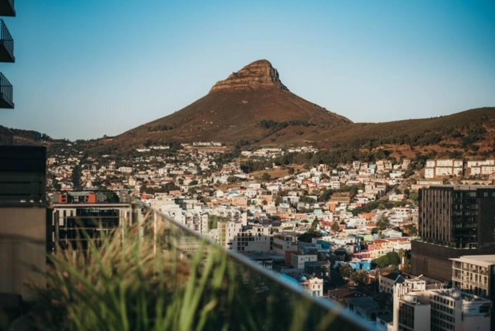 "Lykke On Bree" - Unique Apartment With Stunning Table Mountain Views Kapstaden Eksteriør billede